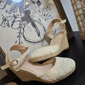 Kelly & Katie Cream Lace Women’s Espadrilles Wedges